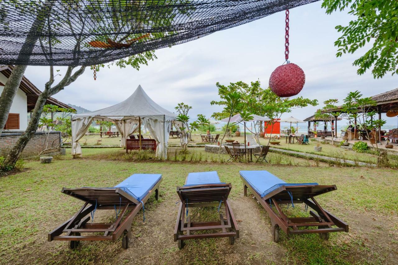 Ketapang Resort Karanghawu Extérieur photo